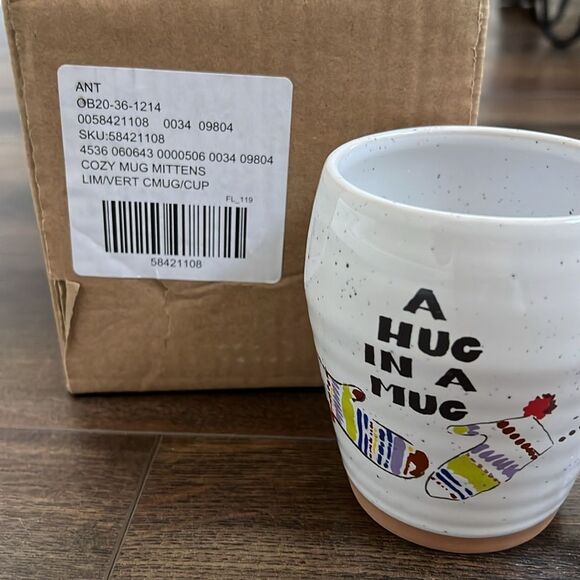 Anthropologie NIB Sweater Weather A Hug in a Mug Mittens Mug Stoneware Cup 16oz - Picture 5 of 10